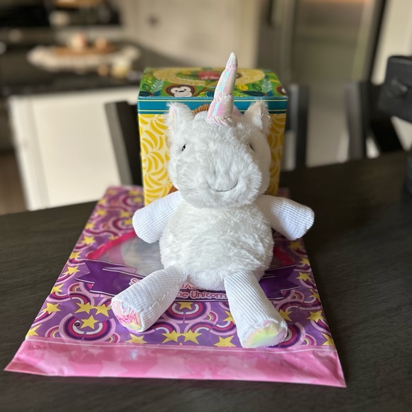 Scentcy Buddy Orangutan & Baby Unicorn - Picture 3 of 5